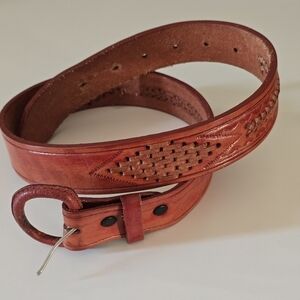 Bintage Leather brown carved belt